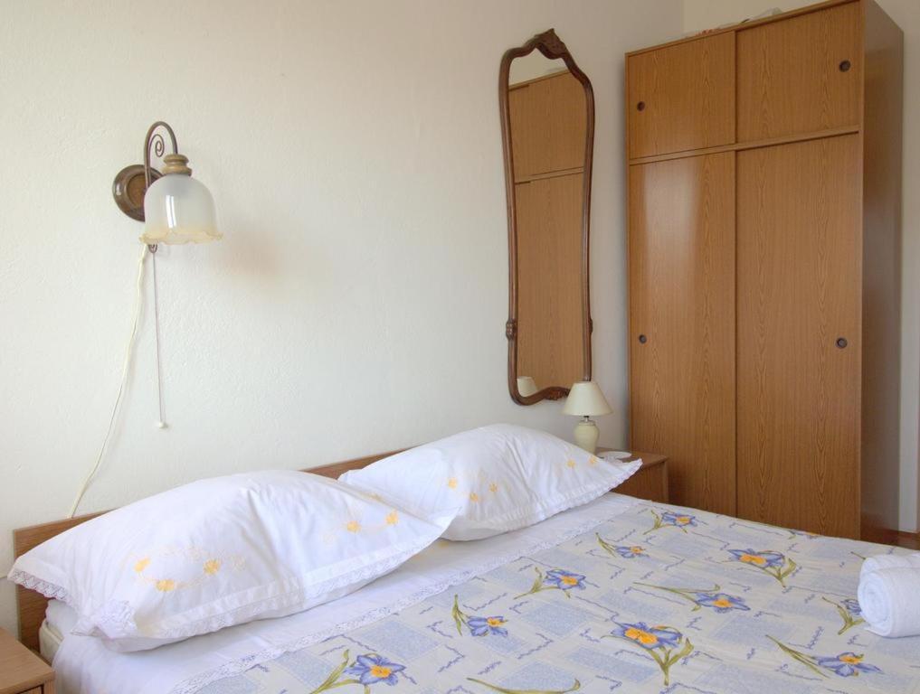 Apartmani Neda カリ エクステリア 写真